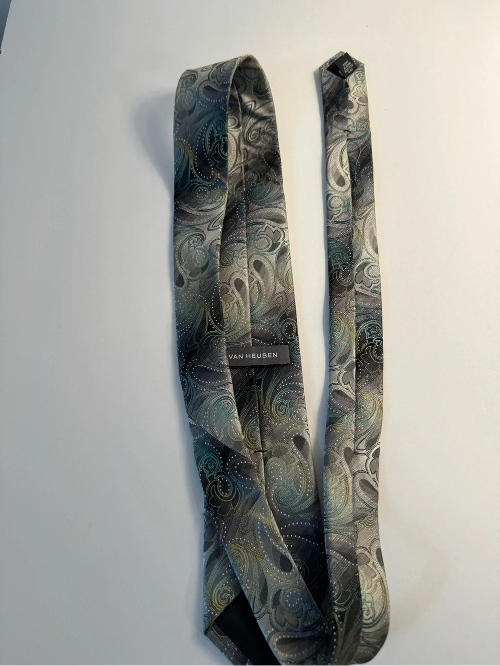 Van Heusen Green Black Gray White 100% Silk Neck Tie